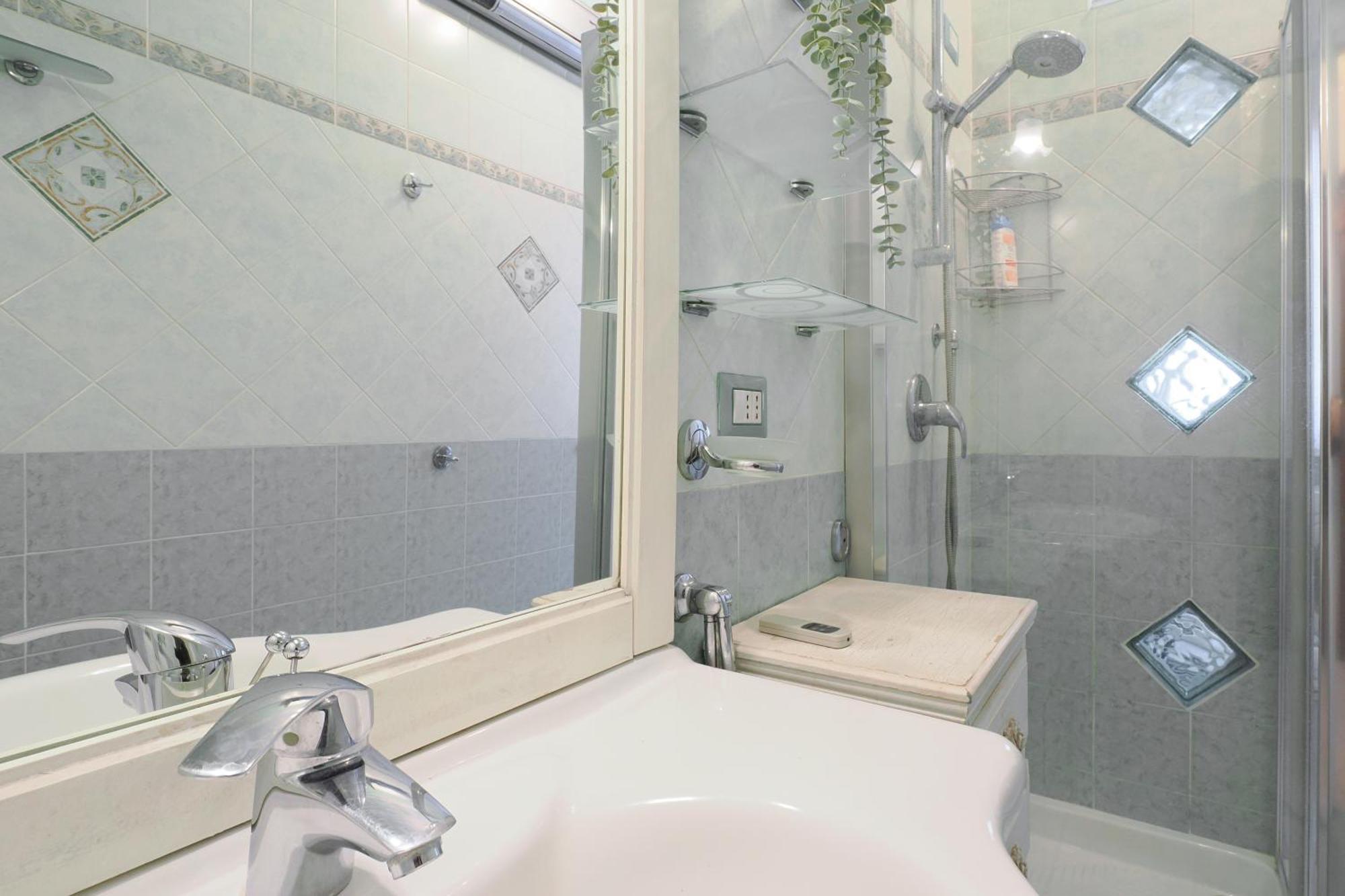 Primopiano - Zumbini B Apartment Милано Екстериор снимка